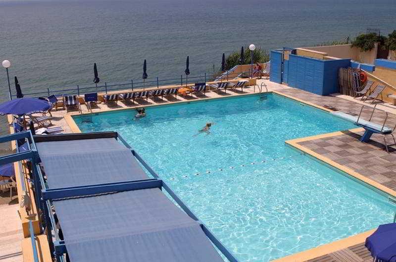 Grand Hotel Dei Cesari Dependance Anzio Buitenkant foto