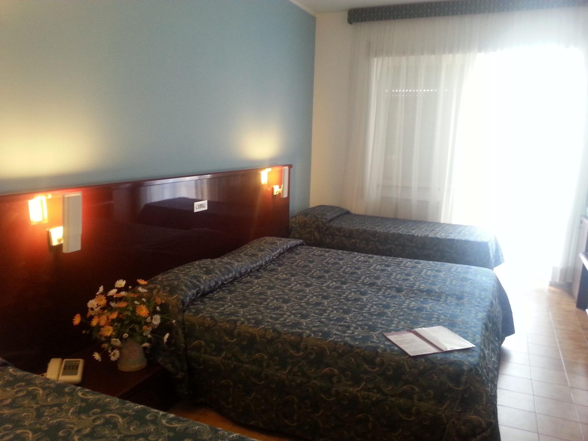 Grand Hotel Dei Cesari Dependance Anzio Buitenkant foto