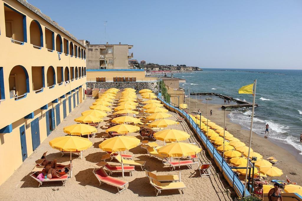 Grand Hotel Dei Cesari Dependance Anzio Buitenkant foto